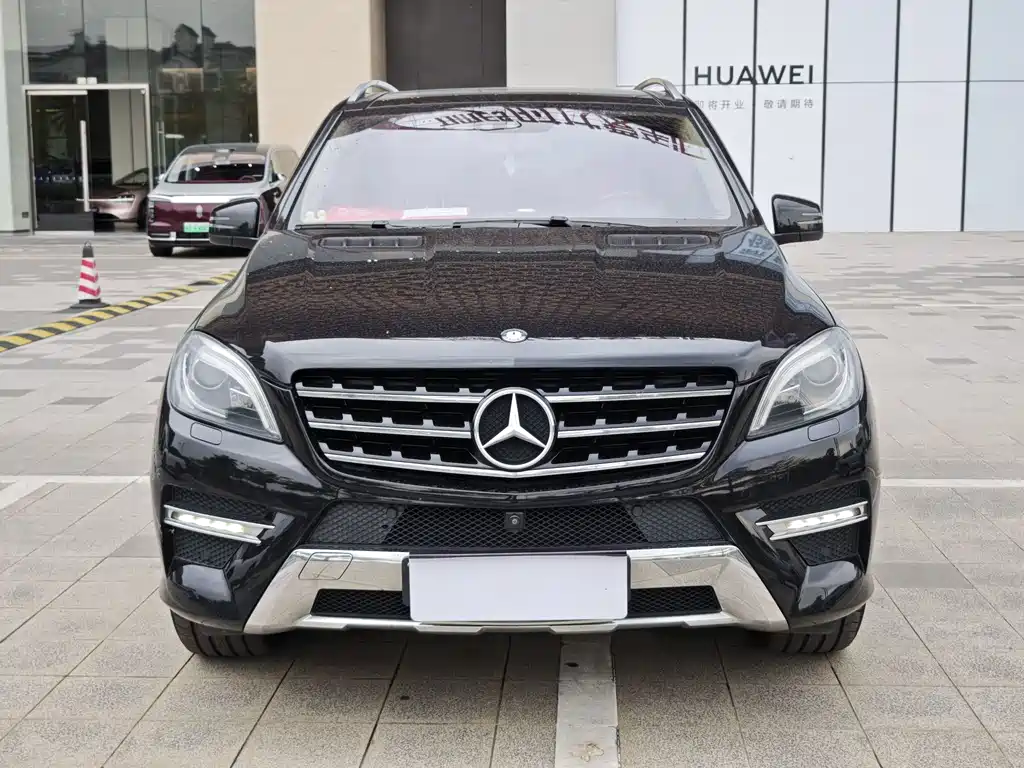 Mercedes-Benz M-Class — миниатюра 2