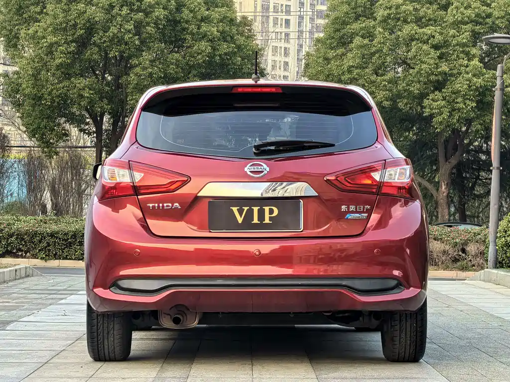 Nissan Tiida — миниатюра 5