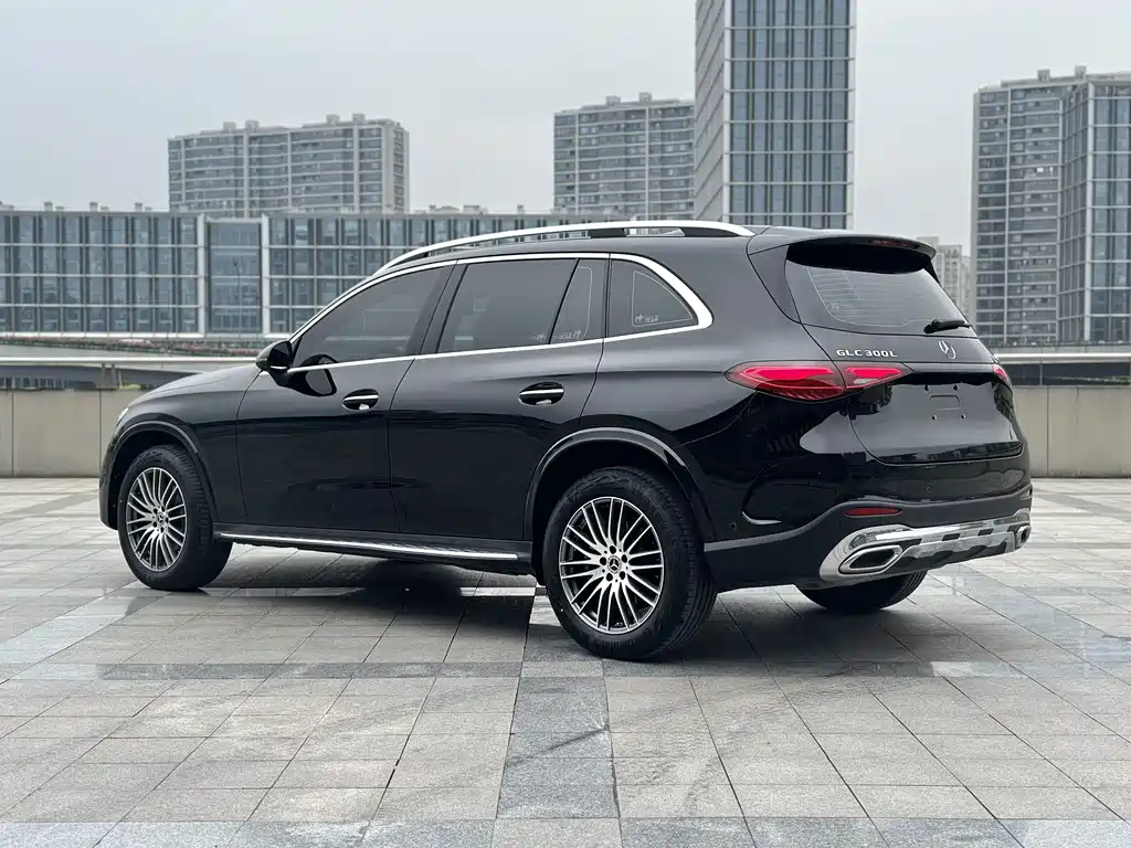Mercedes-Benz GLC 2026 GLC 300 L 4MATIC 5 мест