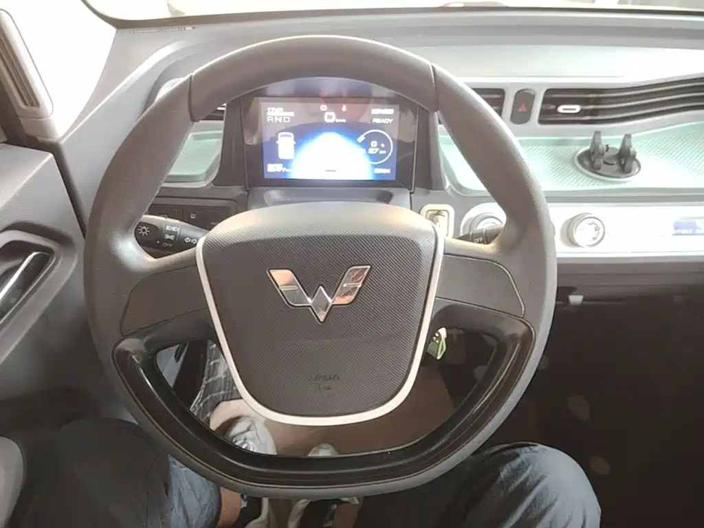Wuling MINIEV — миниатюра 11