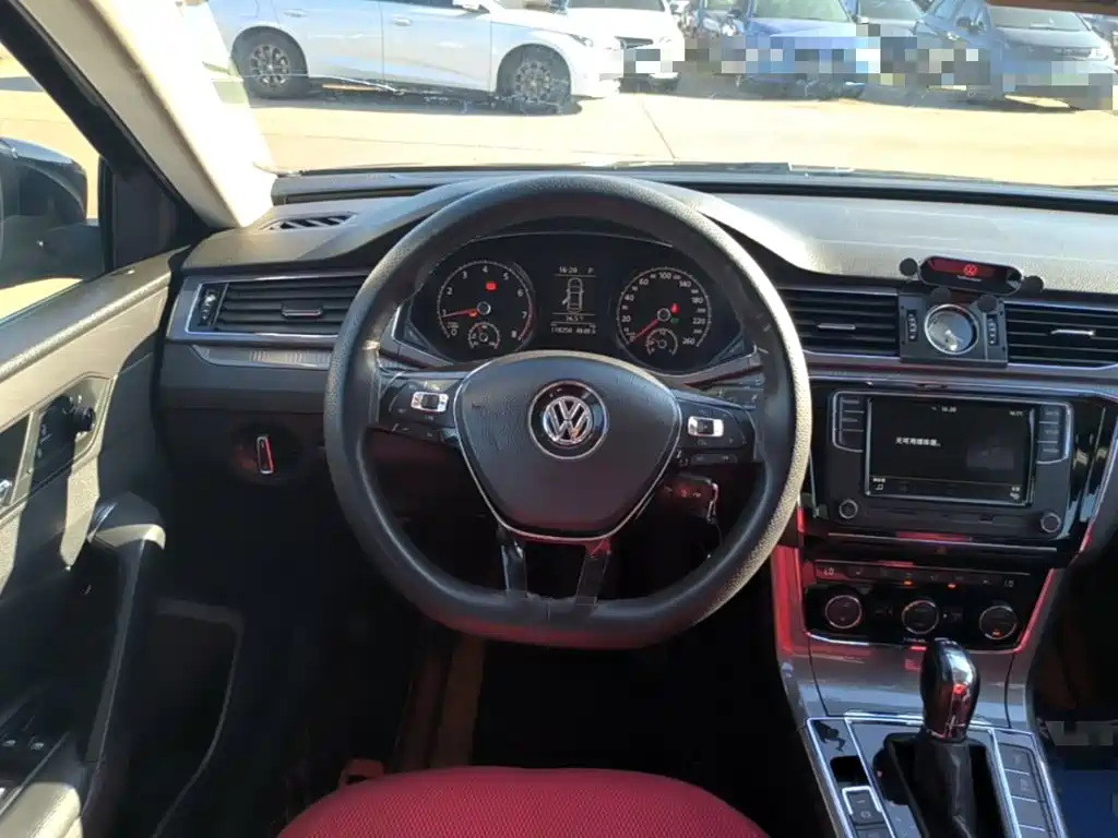 Volkswagen Passat — миниатюра 11