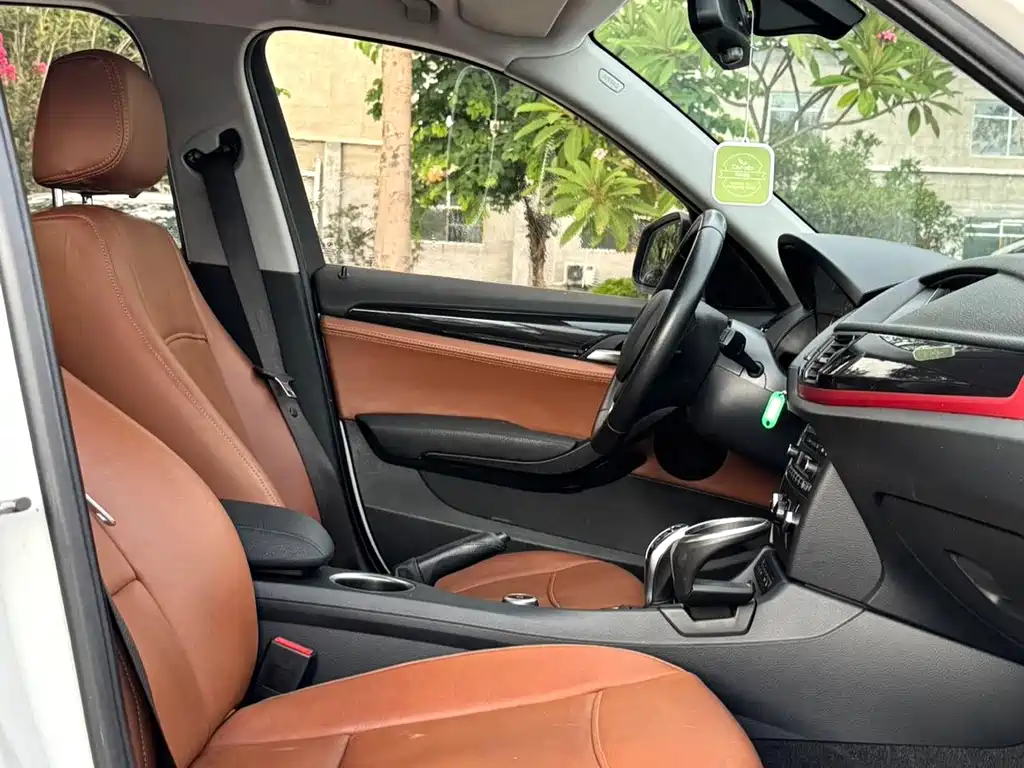 BMW X1 — миниатюра 10