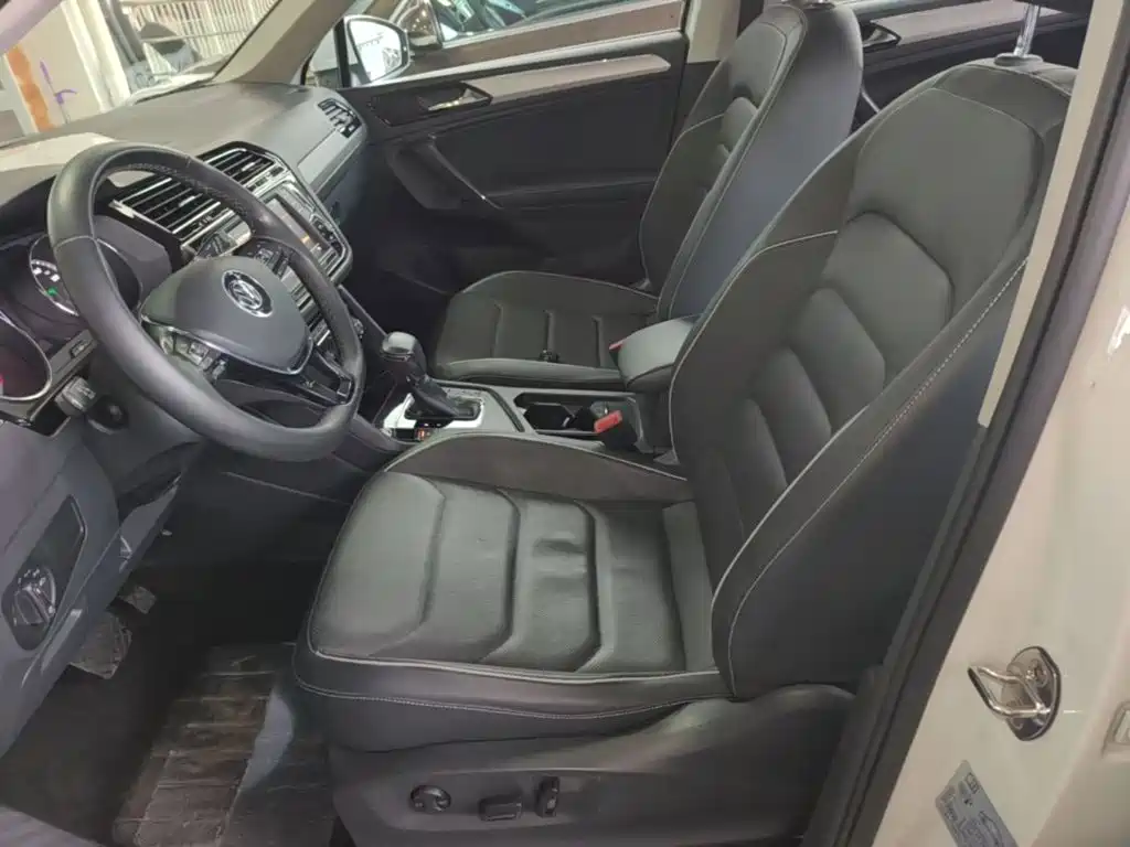 Volkswagen Tiguan L — миниатюра 15