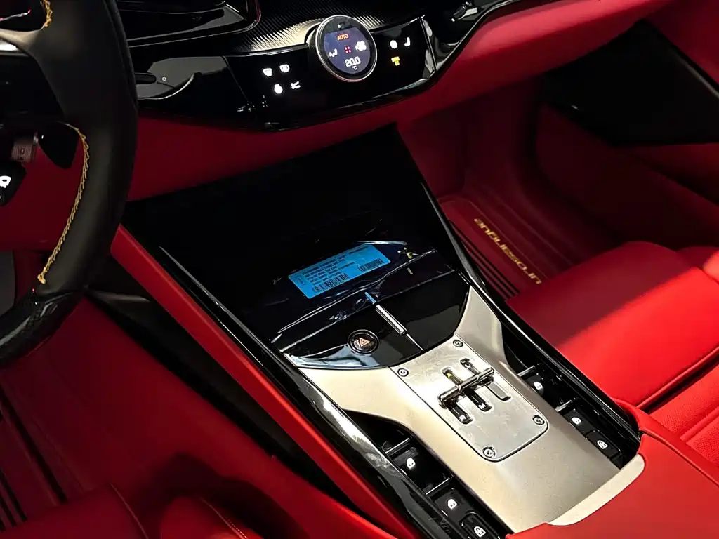 Ferrari Purosangue 2023 6.5L V12