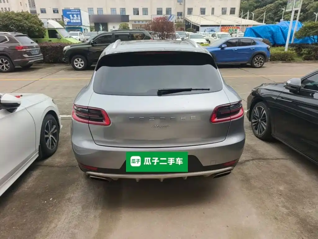 Porsche Macan — миниатюра 6