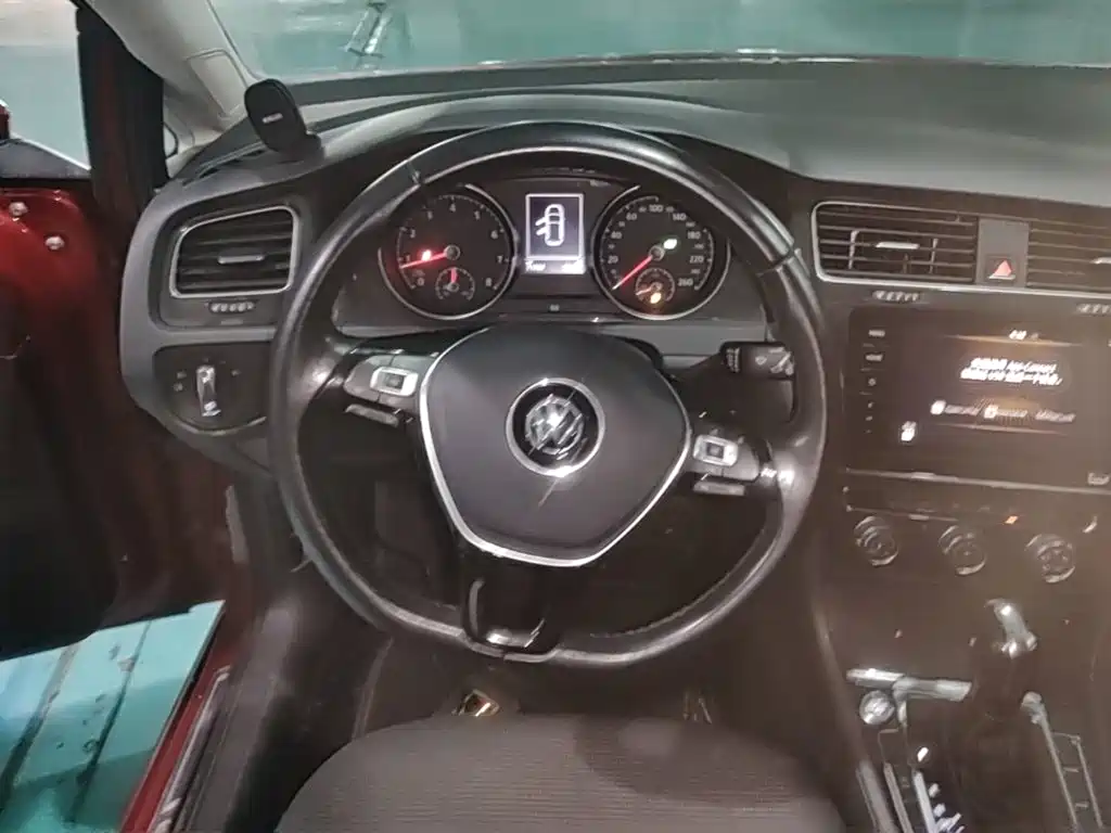 Volkswagen Golf — миниатюра 11