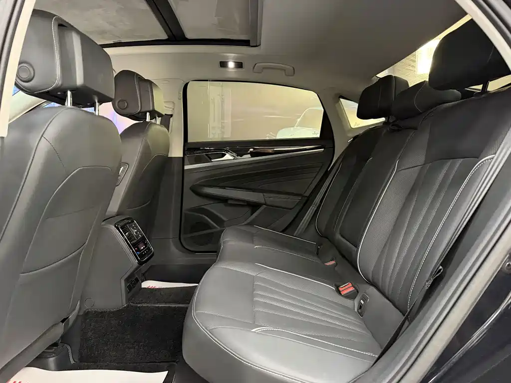 Volkswagen Passat — миниатюра 8