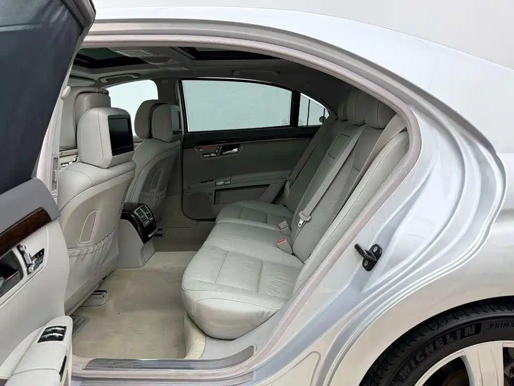 Mercedes-Benz S-Class — миниатюра 10