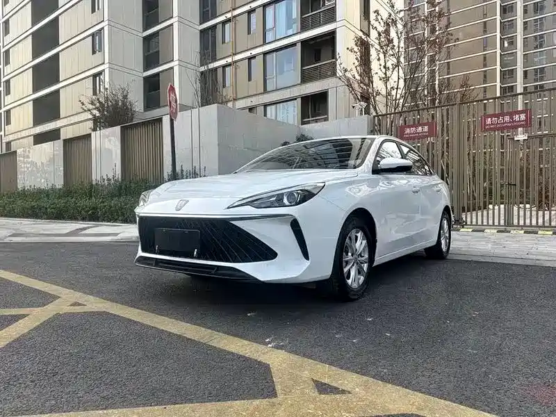 Roewe i5