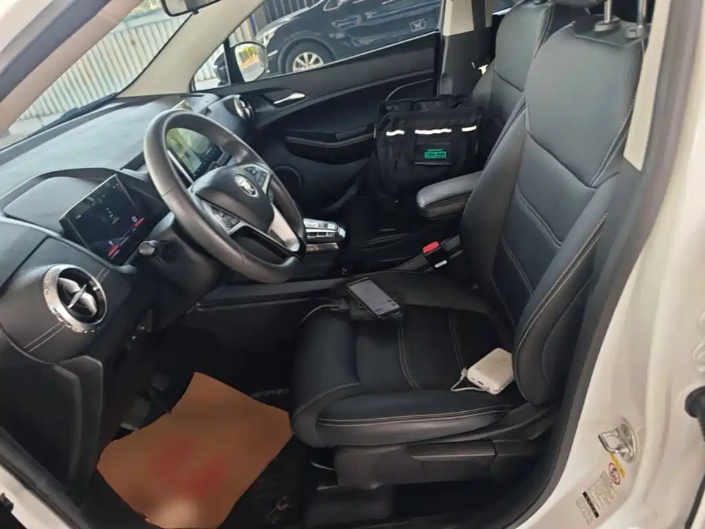 BYD Yuan EV — миниатюра 15