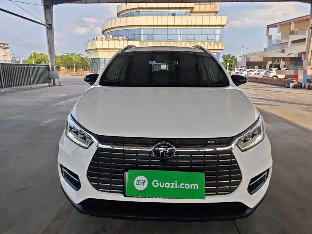 BYD Yuan EV — миниатюра 3