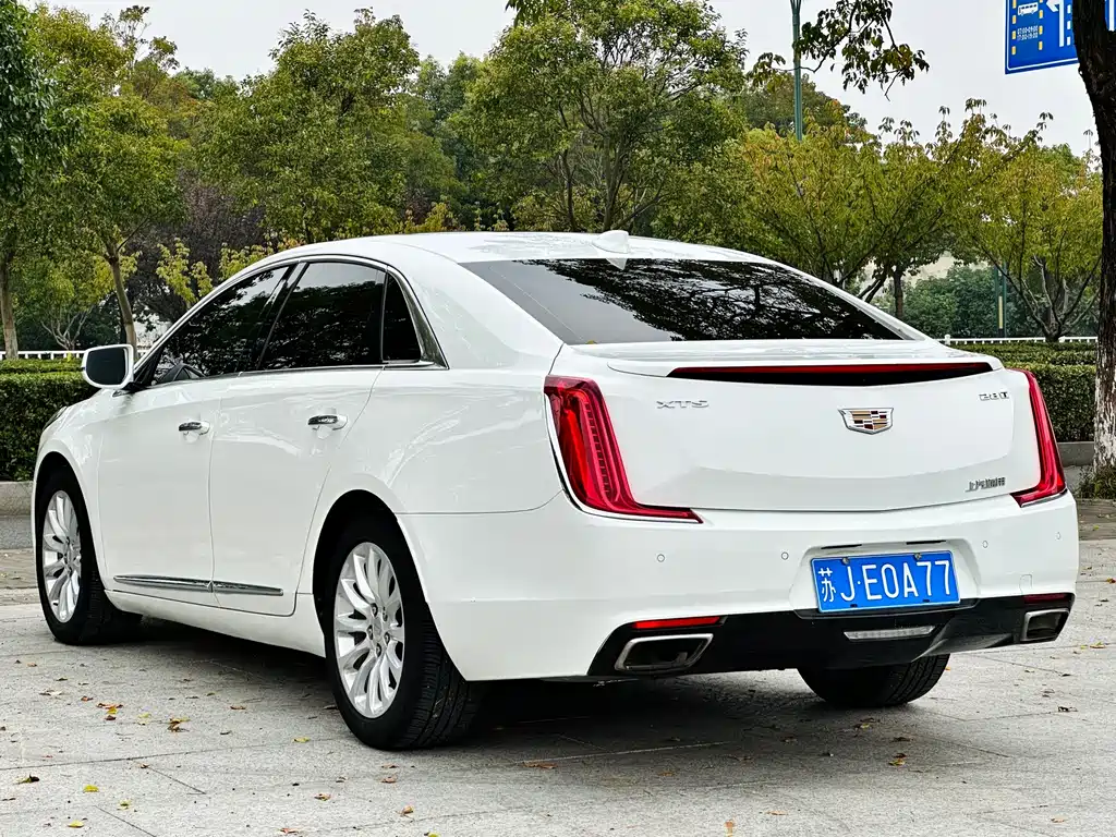 Cadillac XTS — миниатюра 6