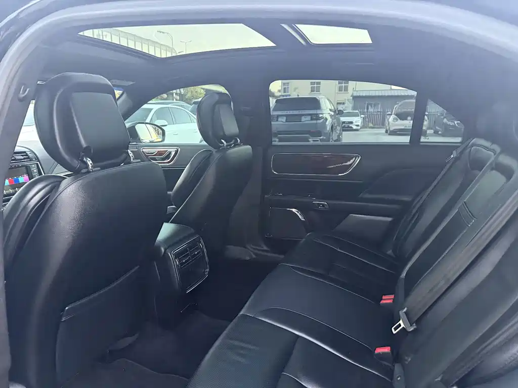 Lincoln Continental — миниатюра 5