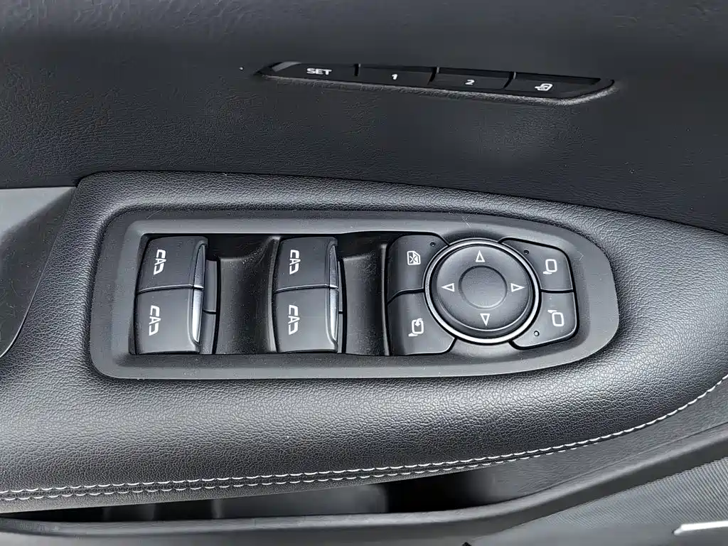 Cadillac XT5 — миниатюра 9