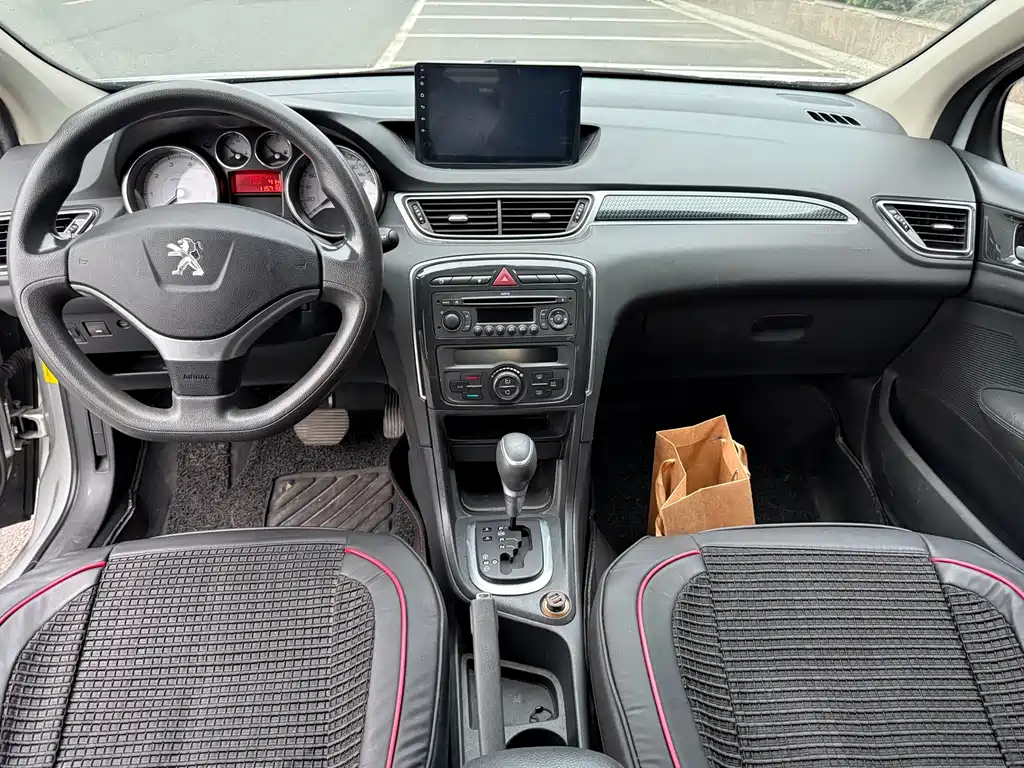 Peugeot 308 — миниатюра 9