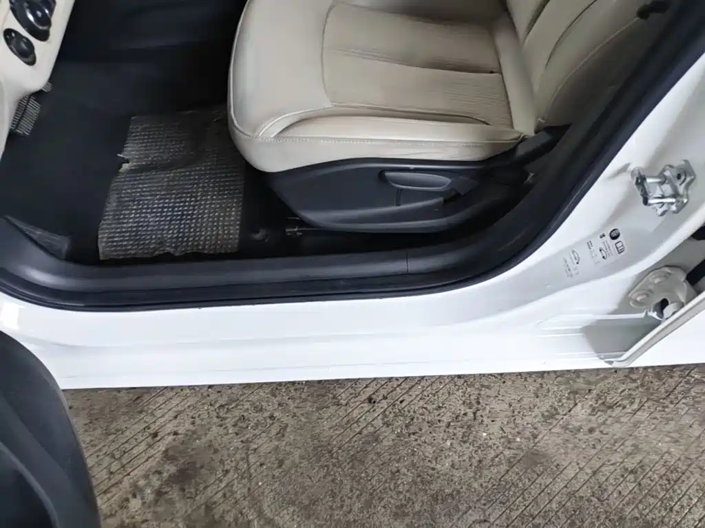 Buick Excelle — миниатюра 22