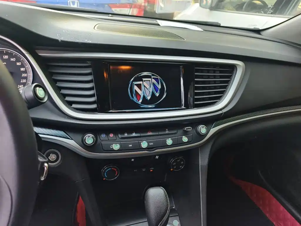 Buick Excelle — миниатюра 13