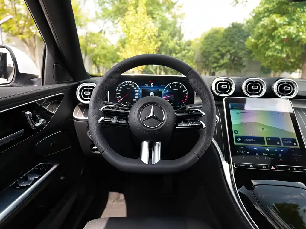 Mercedes-Benz C-Class — миниатюра 5