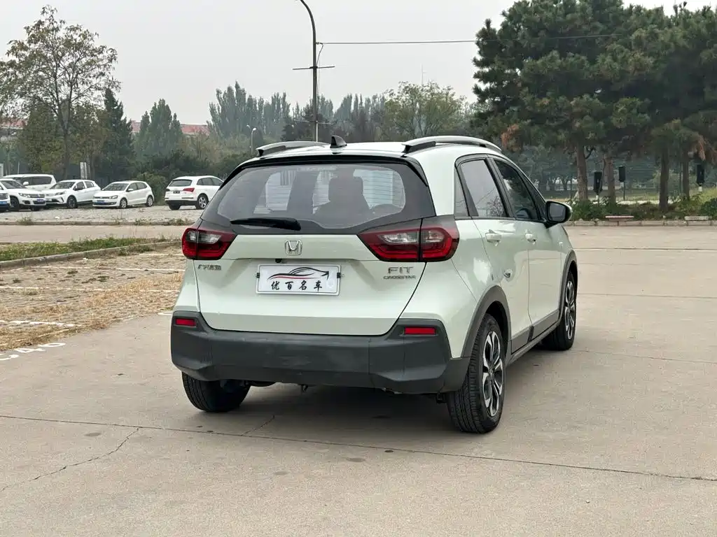 Honda Fit — миниатюра 6