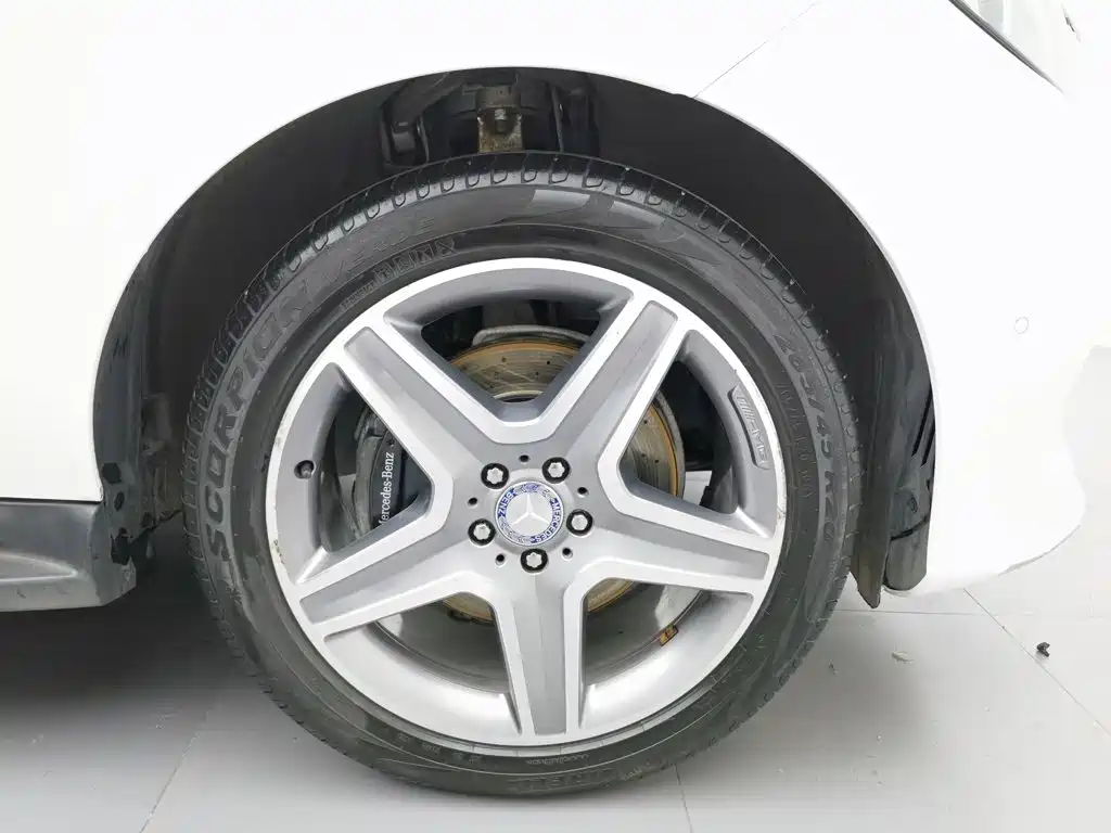 Mercedes-Benz GLE (Import) — миниатюра 17