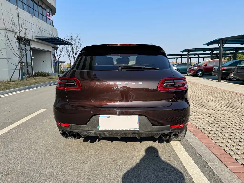Porsche Macan — миниатюра 5