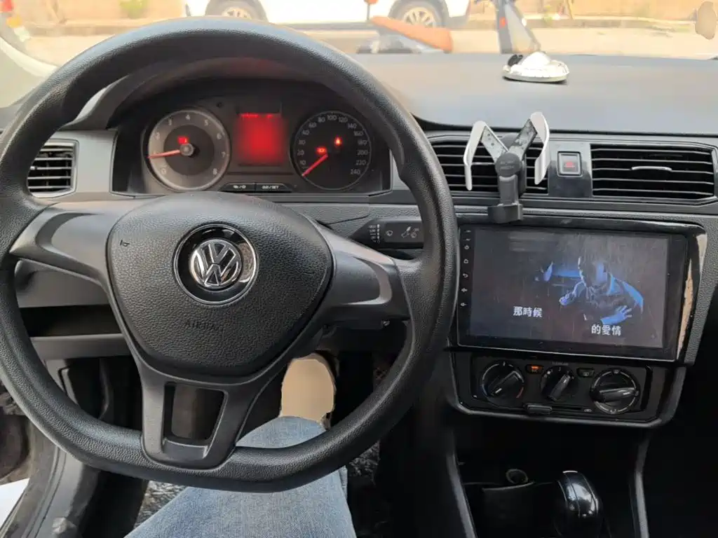 Volkswagen Santana — миниатюра 10