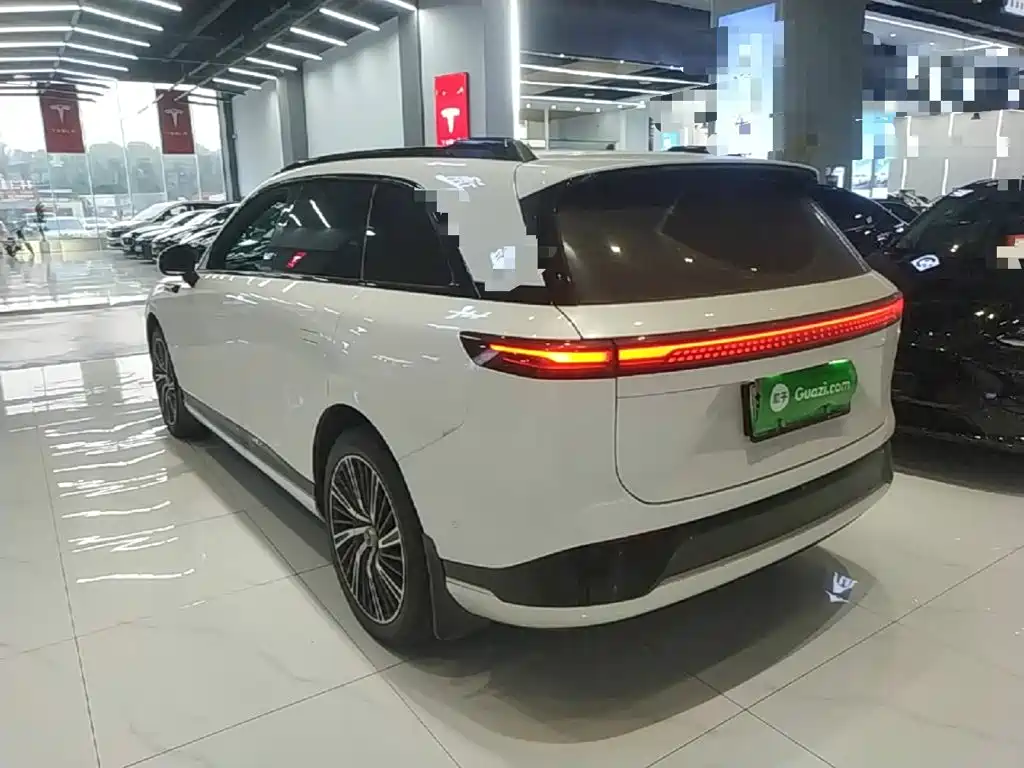 XPeng G9 — миниатюра 5