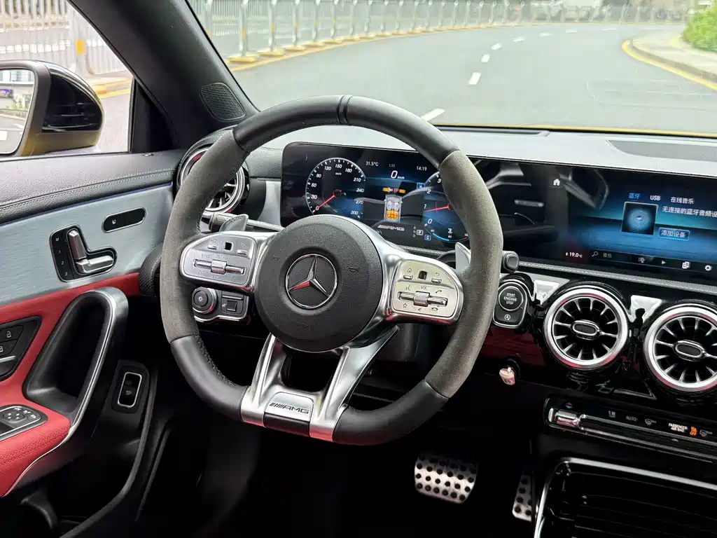 Mercedes-Benz CLA AMG — миниатюра 6