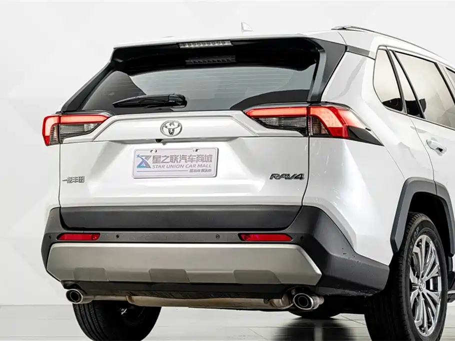 Toyota RAV4 2023 2.0L CVT Plus