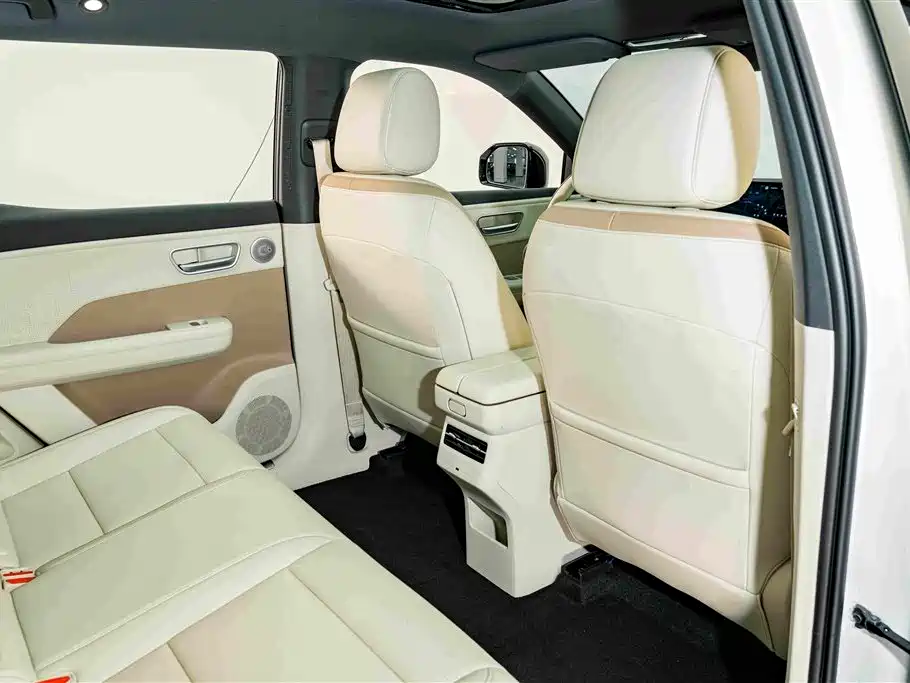 Toyota bZ3X — миниатюра 22