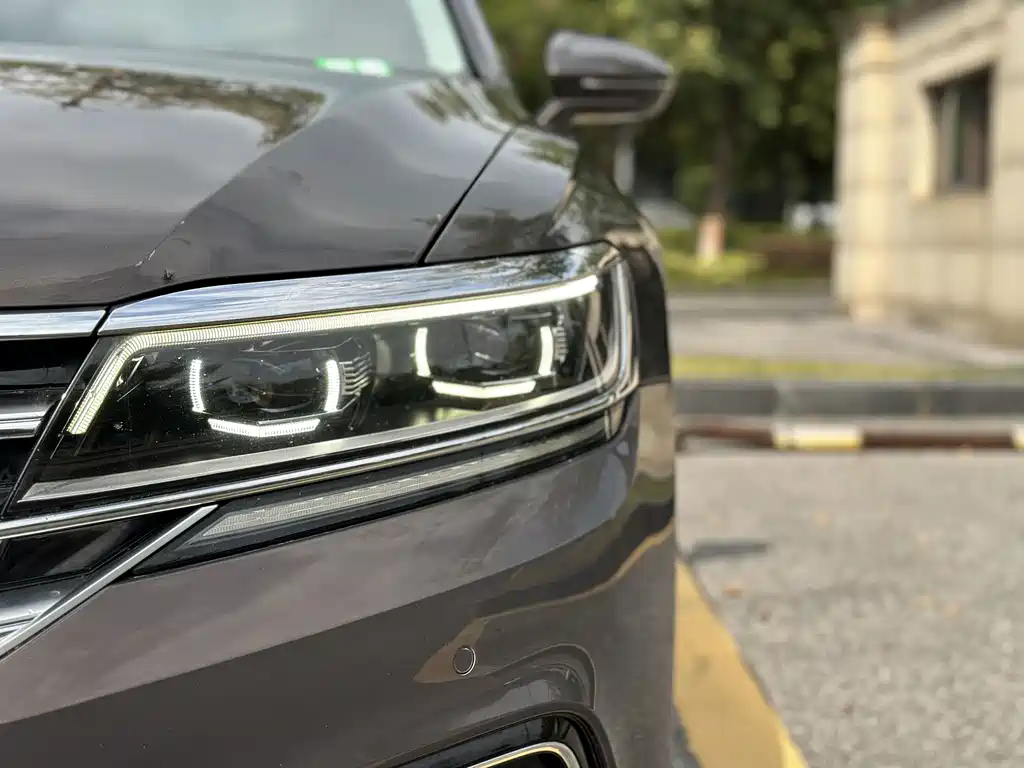 Volkswagen Phideon — миниатюра 10