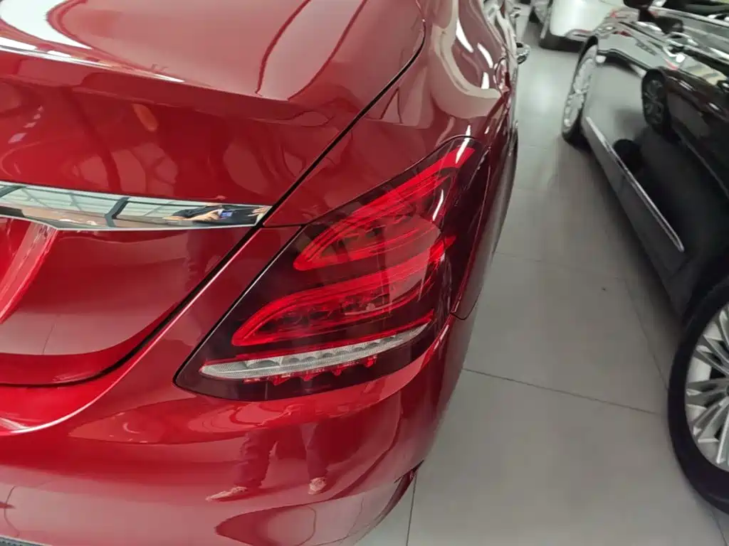 Mercedes-Benz C-Class — миниатюра 8