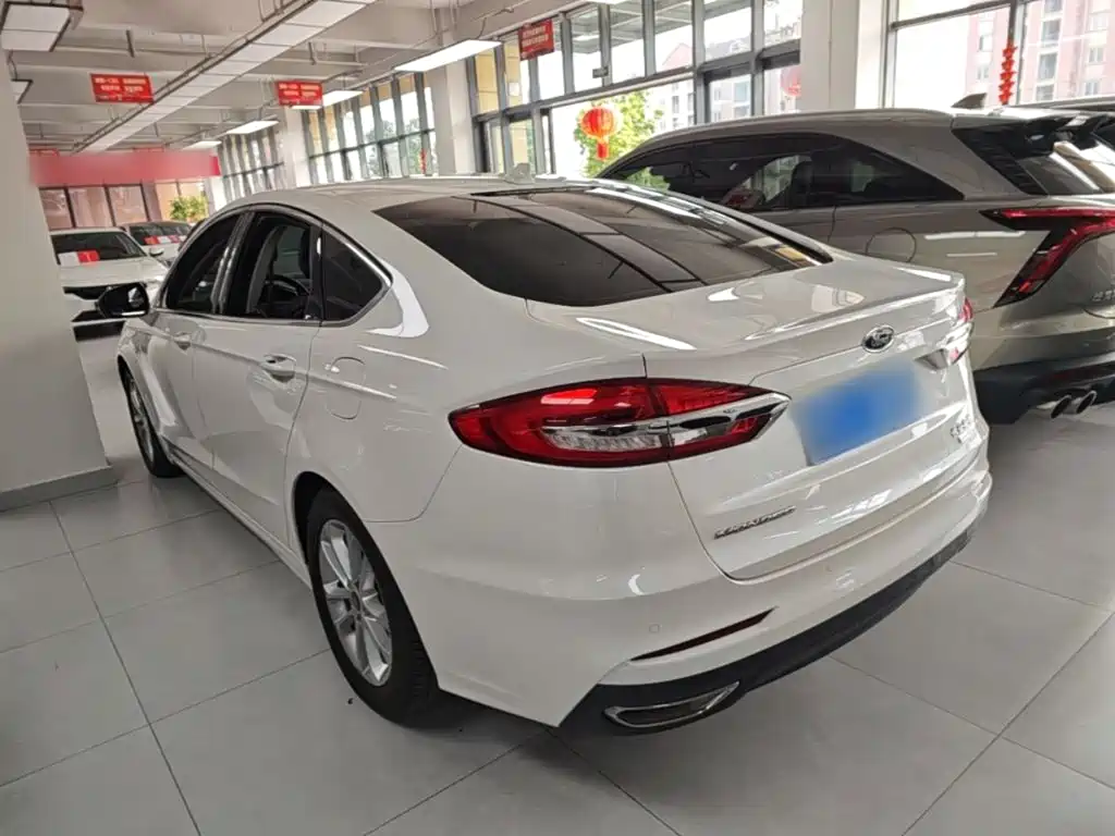 Ford Mondeo — миниатюра 5