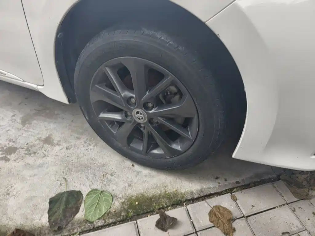 Toyota Corolla — миниатюра 8