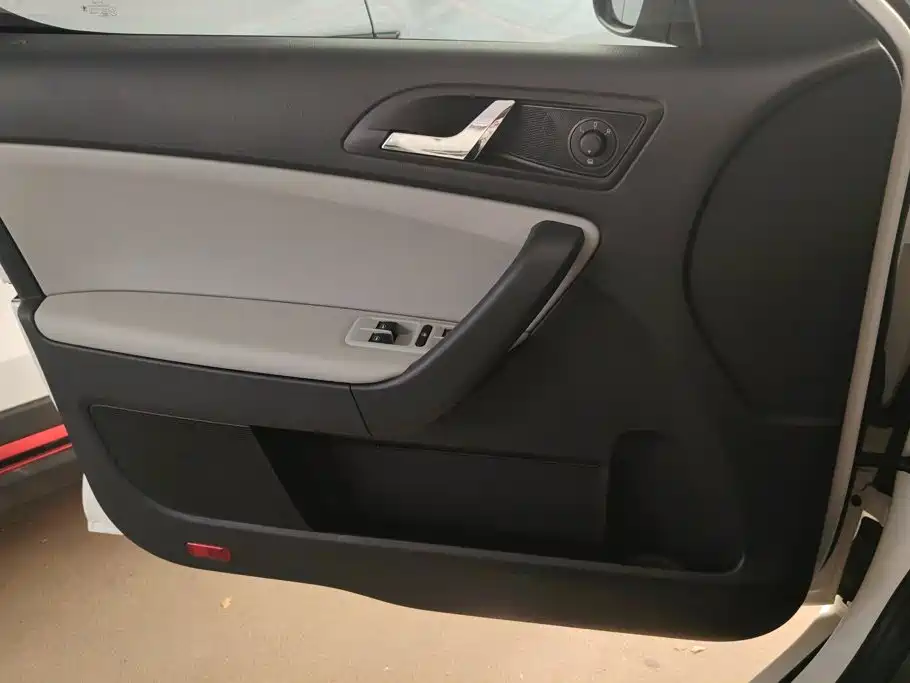 Skoda Yeti — миниатюра 7