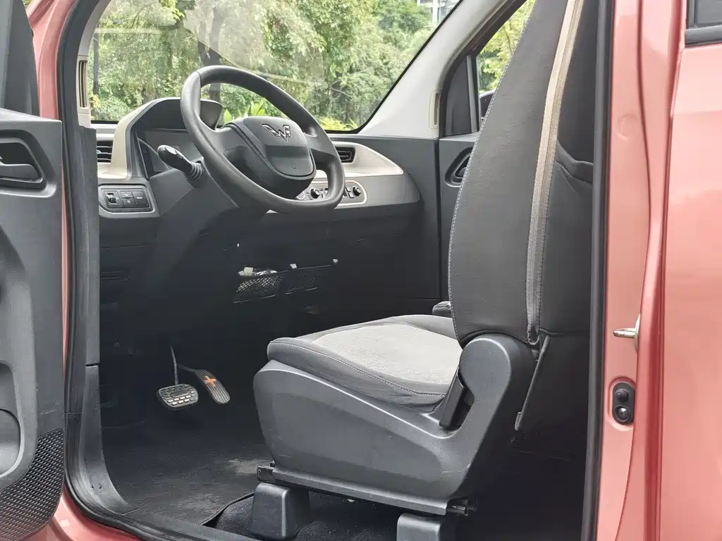 Wuling MINIEV — миниатюра 13