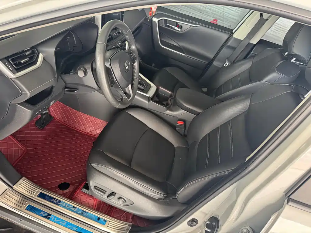 Toyota RAV4 — миниатюра 6