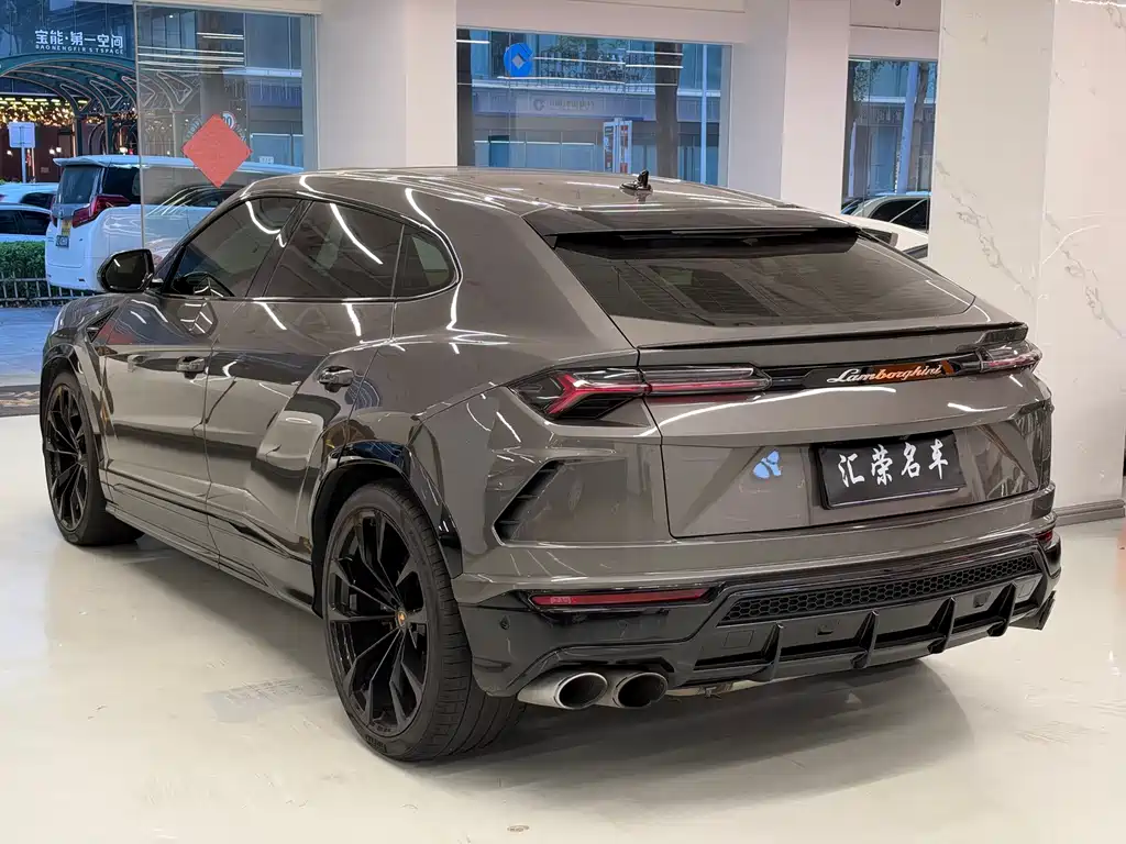 Lamborghini Urus — миниатюра 15
