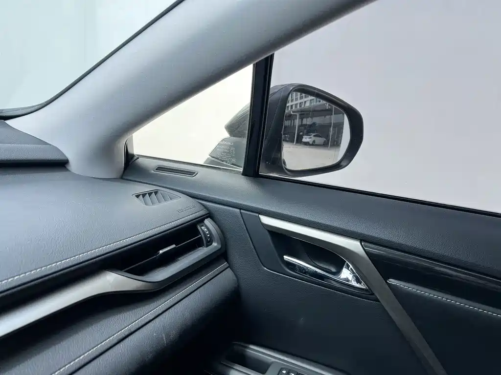 Lexus RX — миниатюра 3
