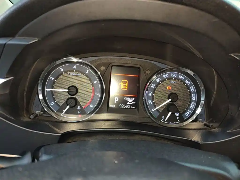 Toyota Corolla — миниатюра 12