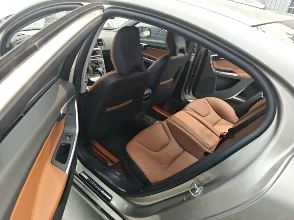 Volvo S60 — миниатюра 17