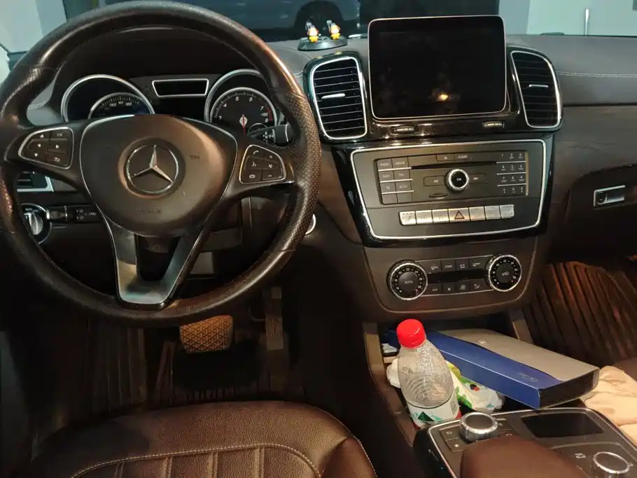 Mercedes-Benz GLE (Import) — миниатюра 12