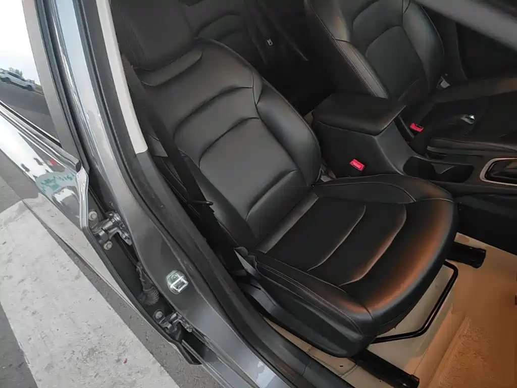 Chevrolet Monza — миниатюра 25