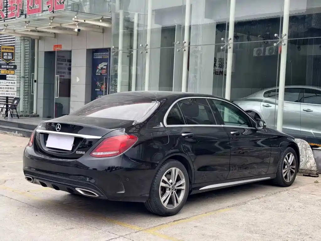 Mercedes-Benz C-Class — миниатюра 14