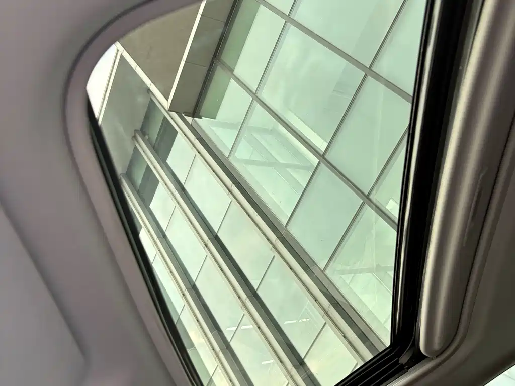 Toyota Camry — миниатюра 14