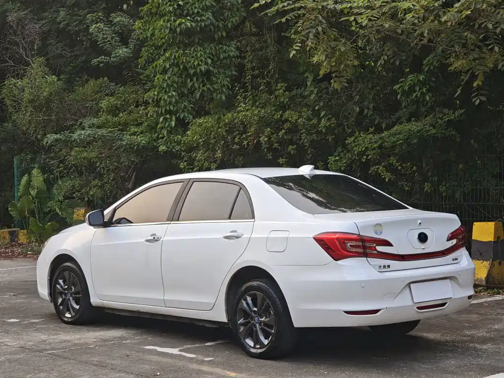 BYD Qin NEV — миниатюра 3