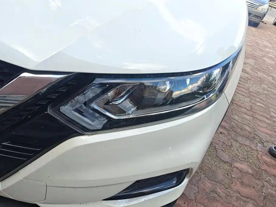 Nissan Qashqai — миниатюра 5