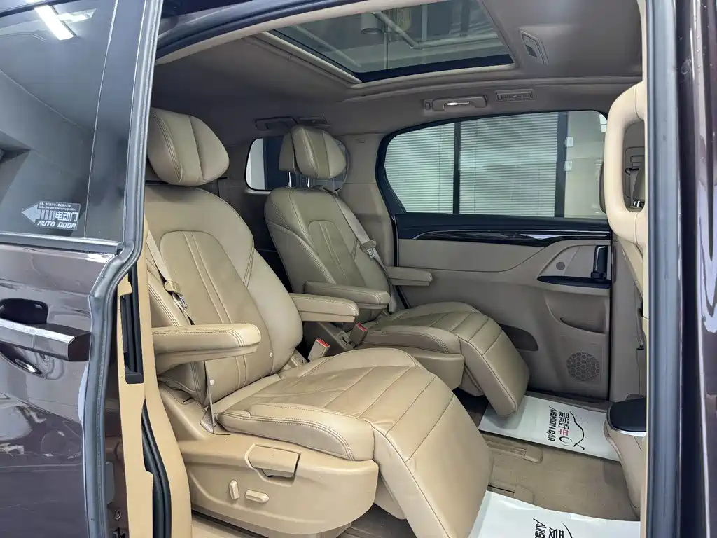 Buick GL8 — миниатюра 13