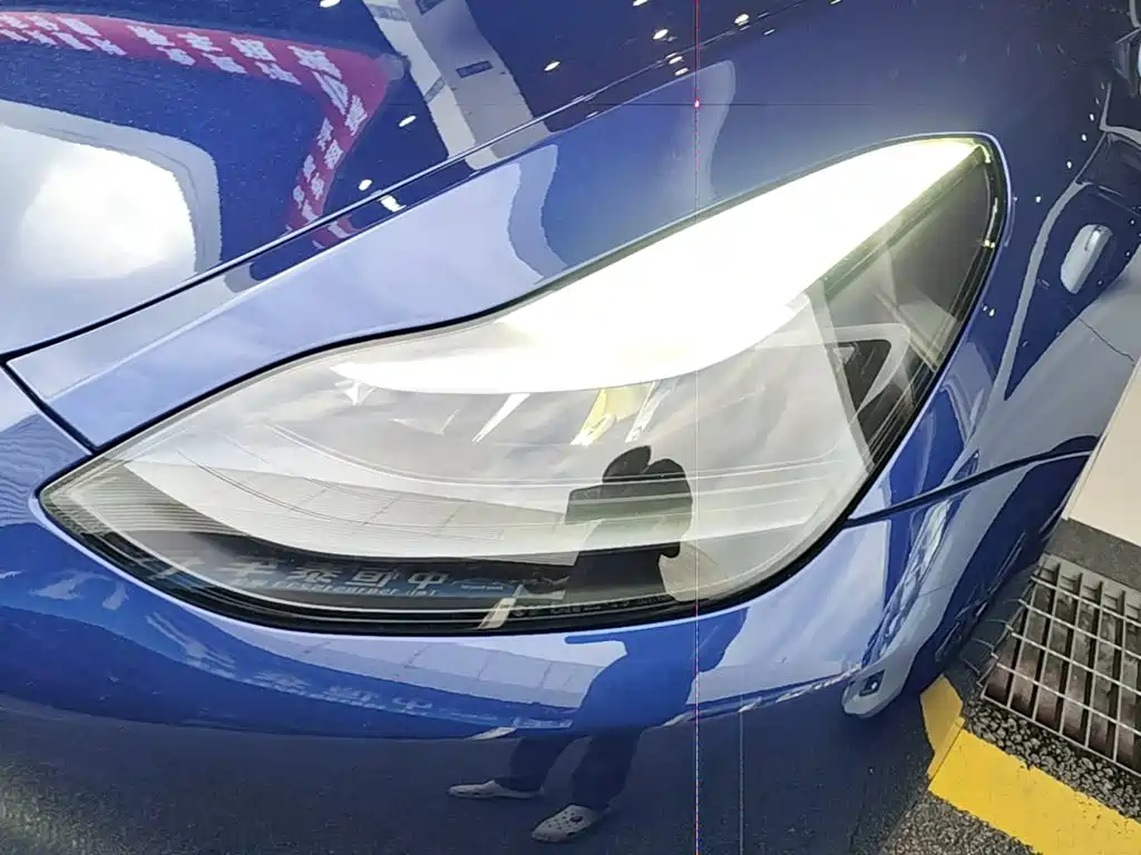 Tesla Model Y — миниатюра 24