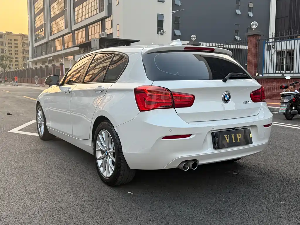 BMW 1 Series (Import) — миниатюра 6